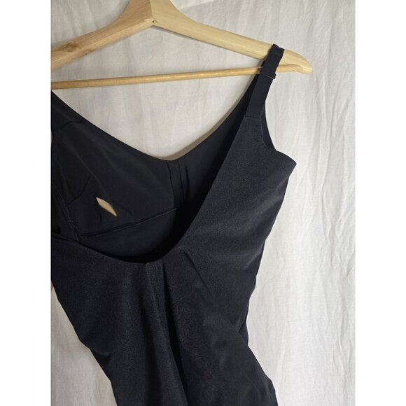 Lululemon Waterside V-Neck Skimpy-Fit One-Piece Swimsuit *B/C CupBlack- Size XS - Picture 6 of 16